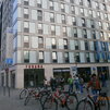 Náš hotel Ibis bol v centre, na Alexanderplatz.
