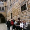 Pred vstupom do zámku Český Krumlov