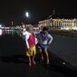 Večerné Bordeaux pri vodnom zrkadle